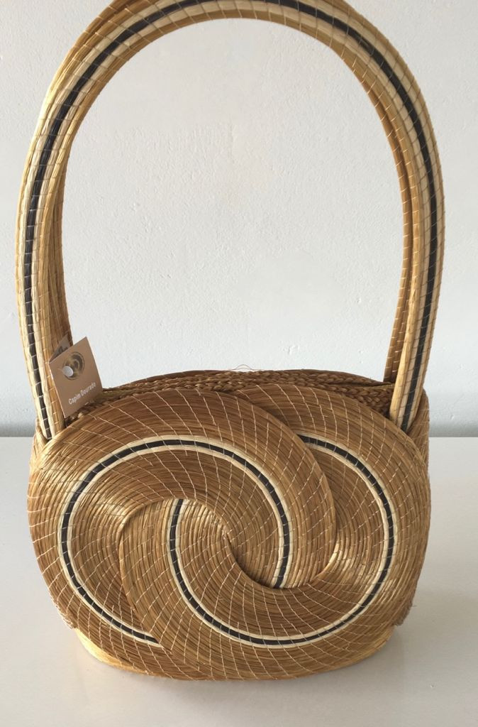 Fundação da Associação Dianapolina de Artesãos