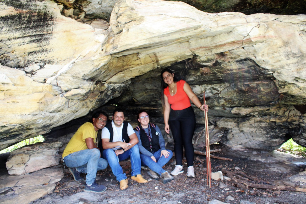 CAVERNA